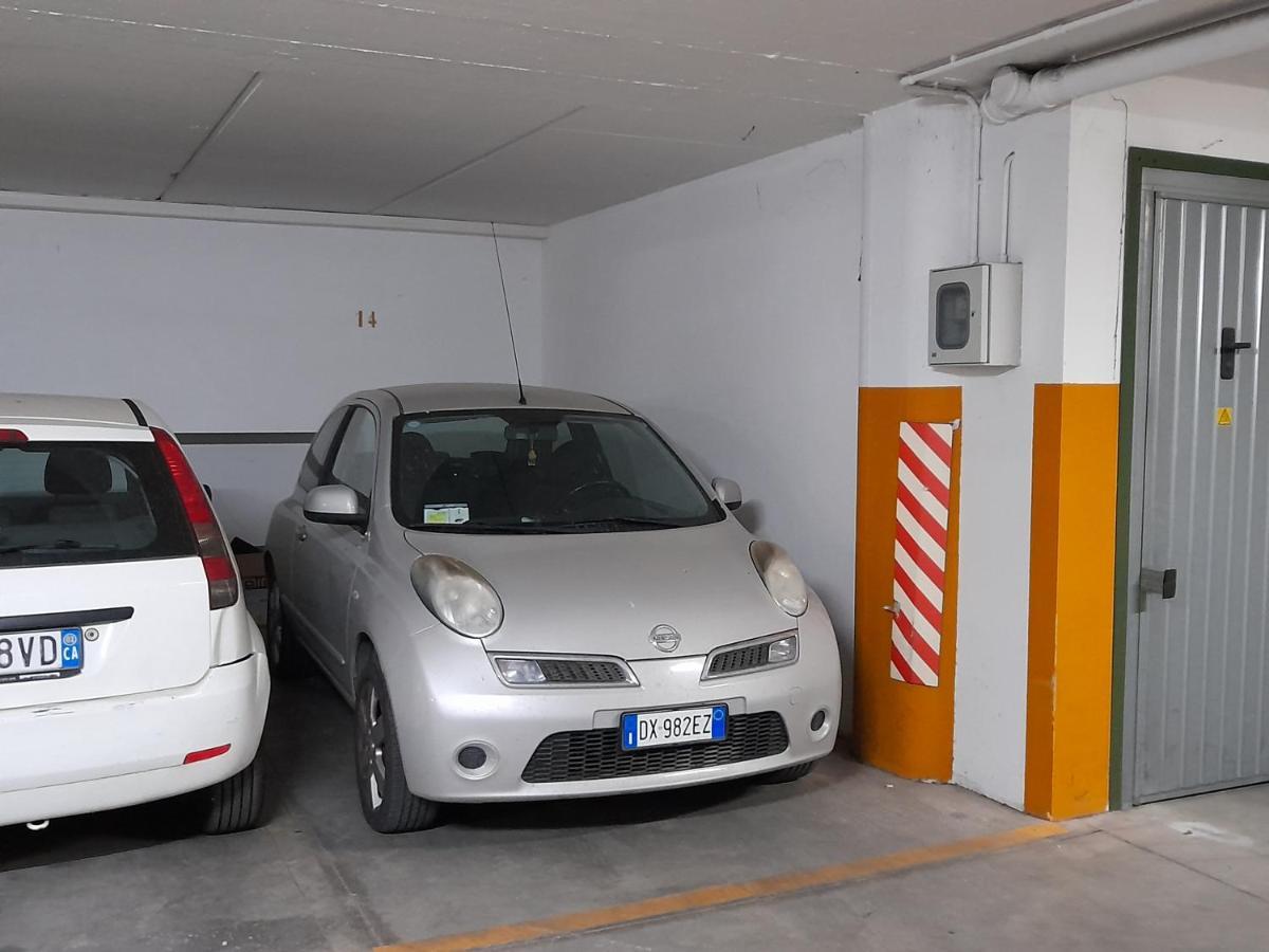Da Sofia Apartment-Parking Cagliari Eksteriør billede